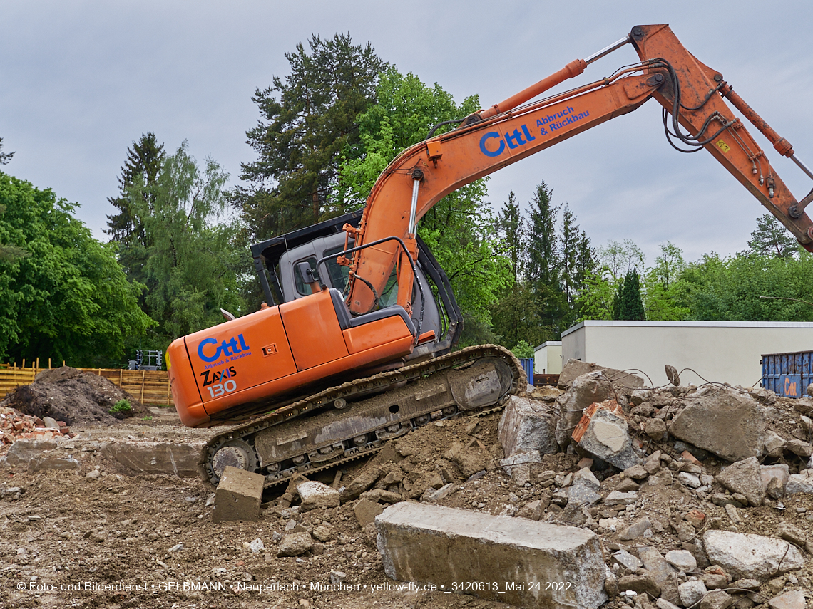 24.05.2022 - Baustelle am Haus für Kinder in Neuperlach